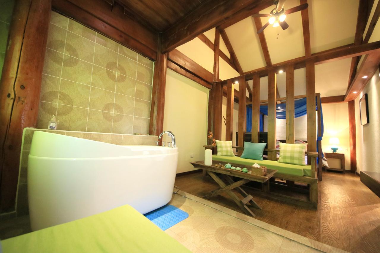 Peter Goullart Boutique Inn Lijiang  Bagian luar foto