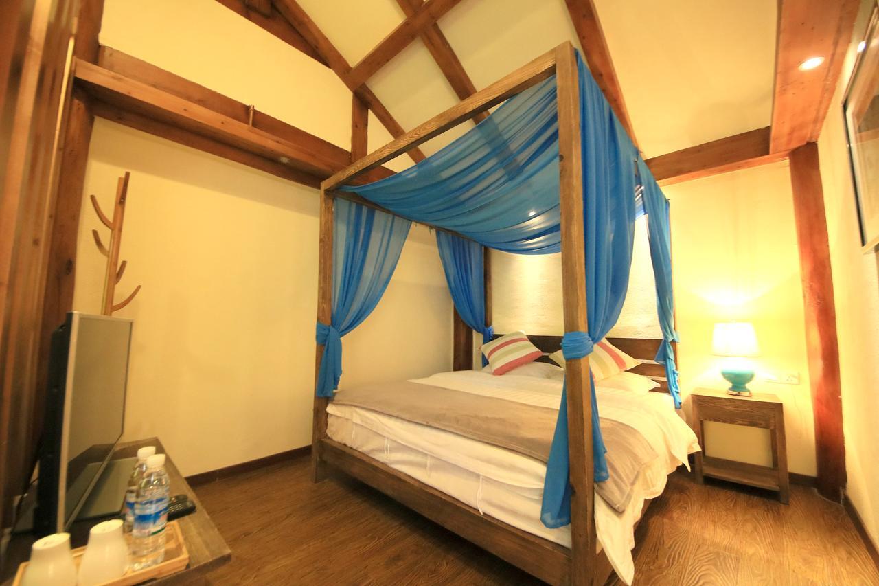 Peter Goullart Boutique Inn Lijiang  Bagian luar foto