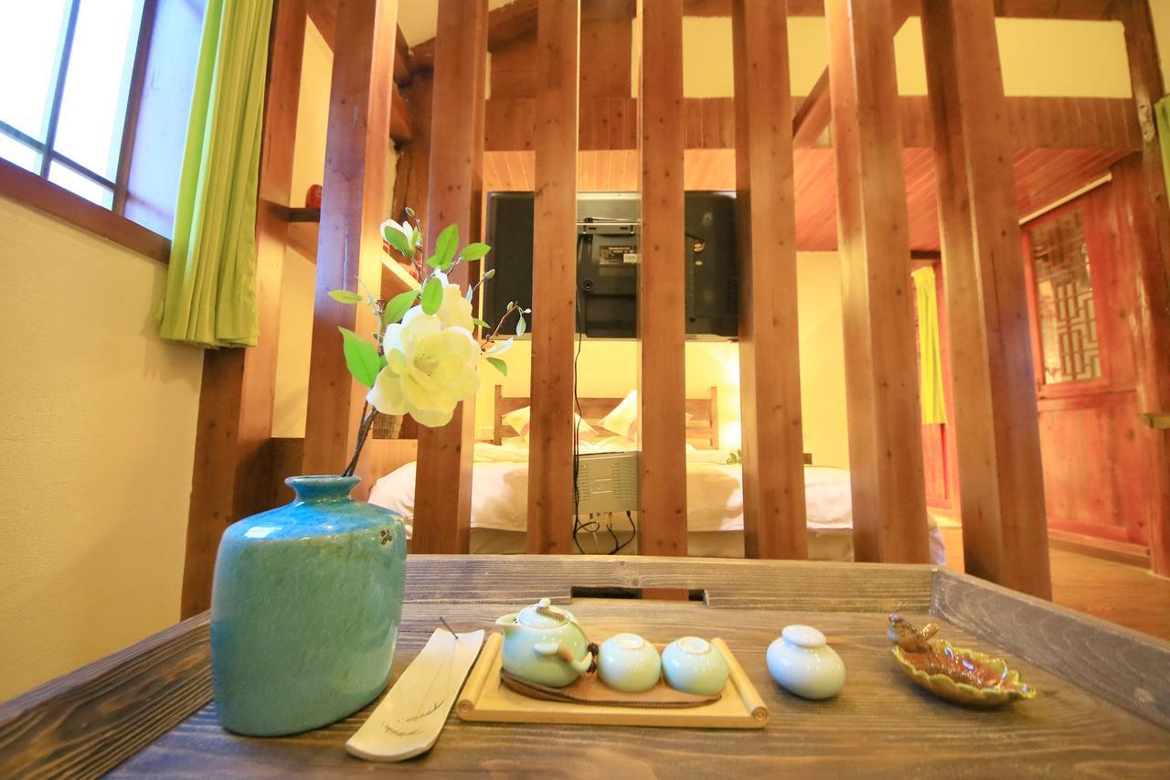 Peter Goullart Boutique Inn Lijiang  Bagian luar foto